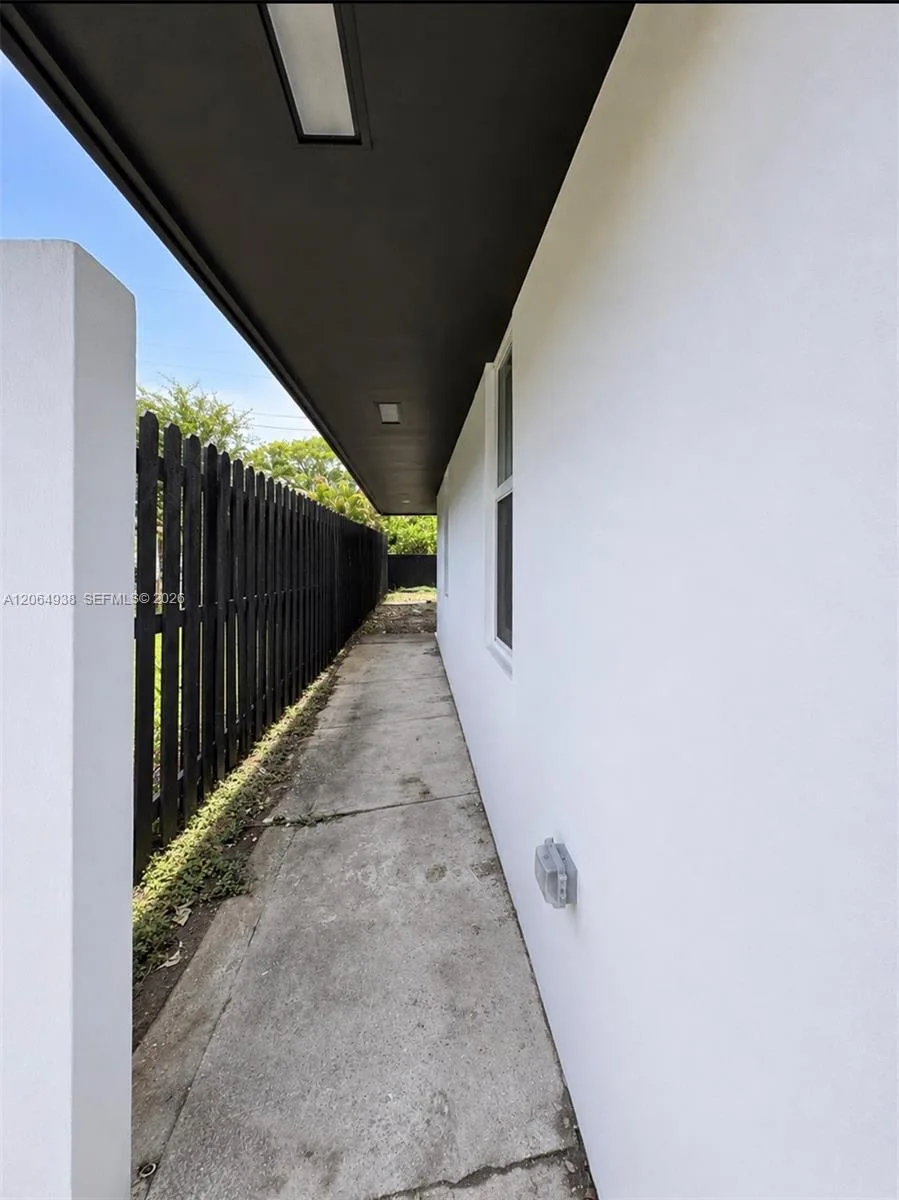 1708 NW 7th St, Fort Lauderdale, FL 33311 photo 11
