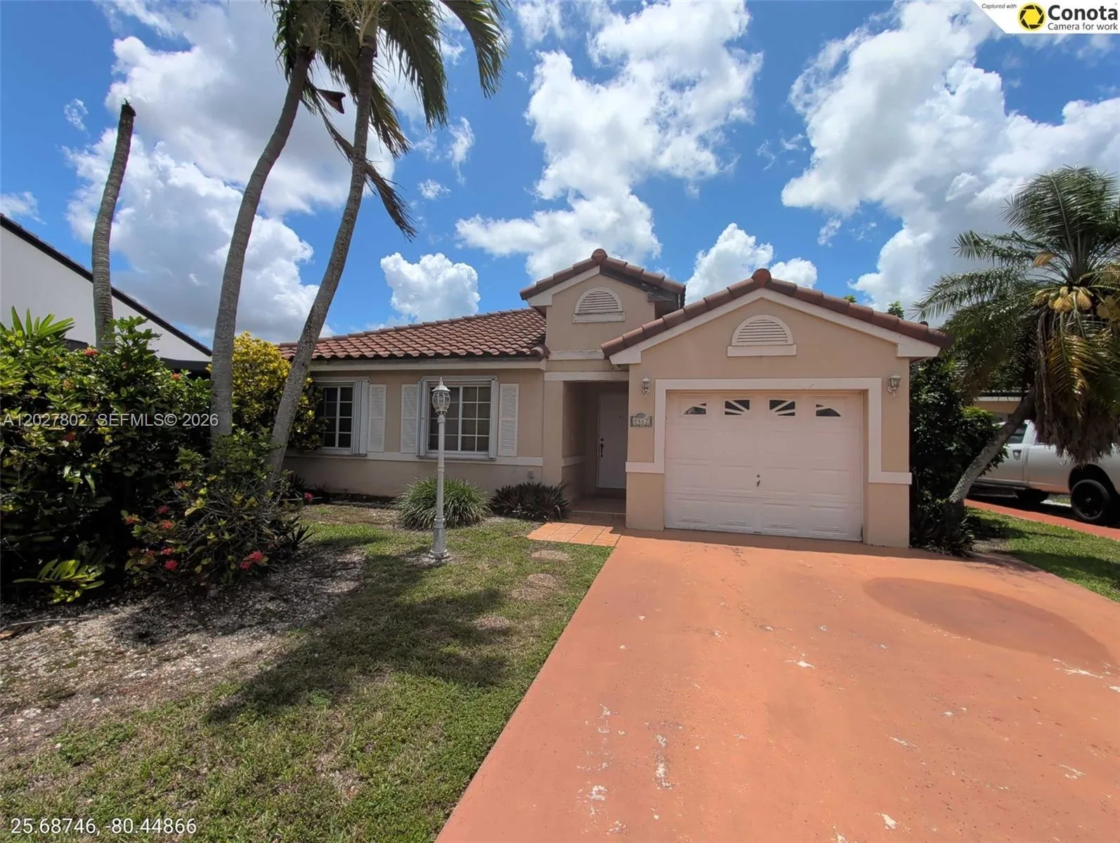 8462 SW 158th Ct, Miami, FL 33193 photo 2
