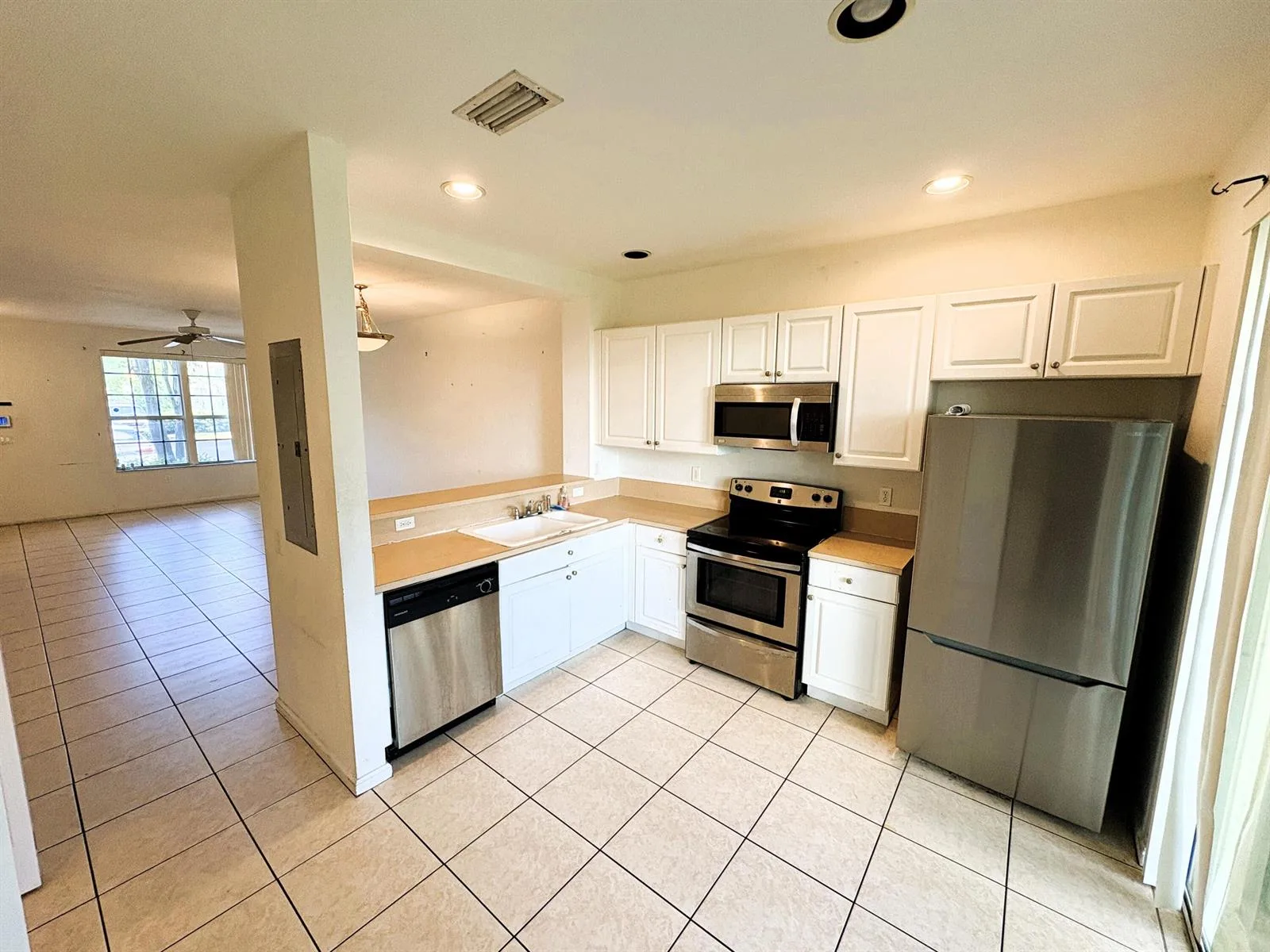 721 NW 42nd Avenue, Plantation, FL 33317 photo 7