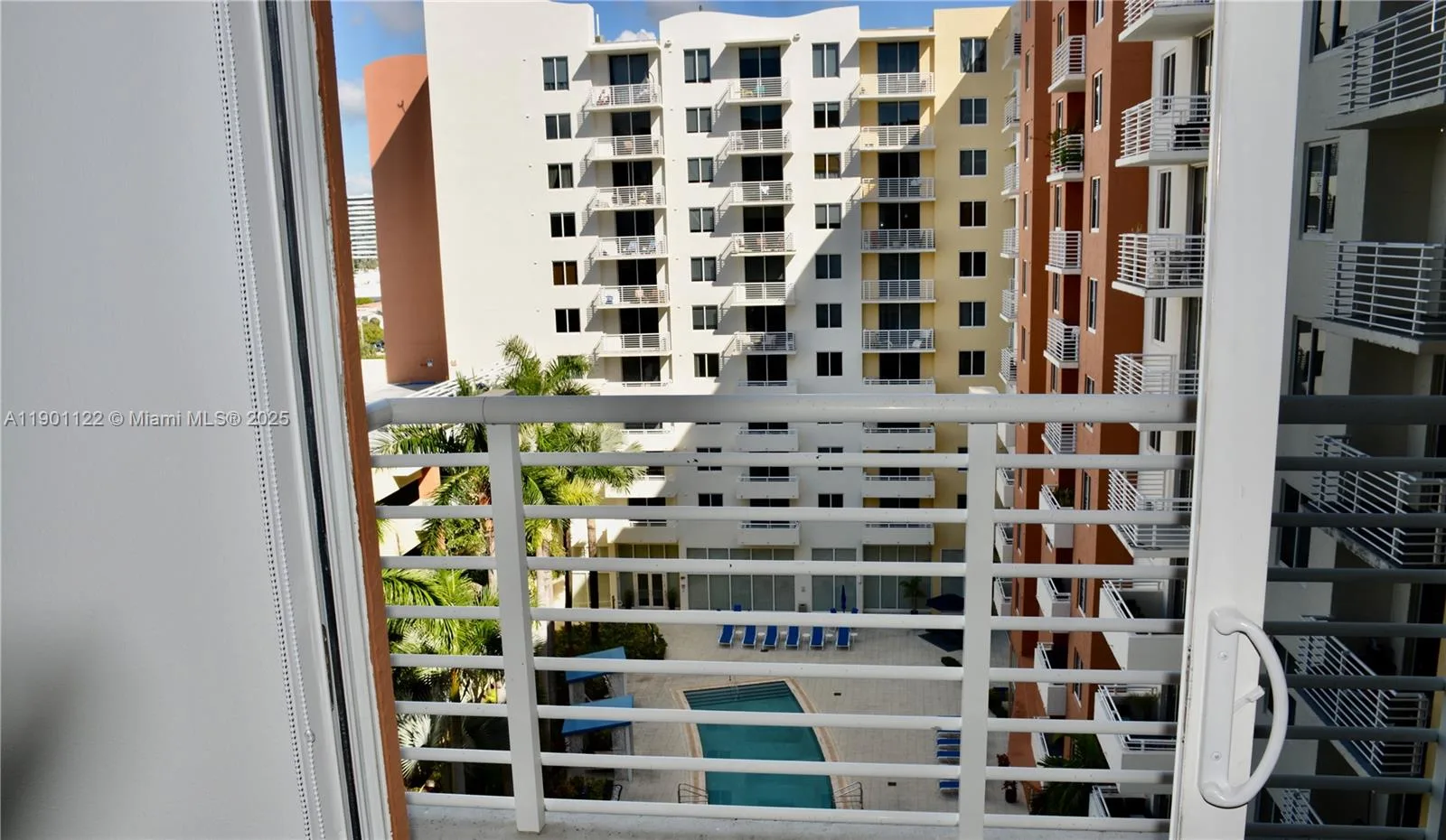 Listing photo 13