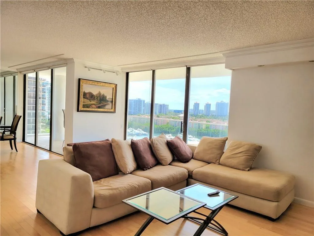 19707 TURNBERRY Way # 14D, Aventura, FL 33180 photo 3