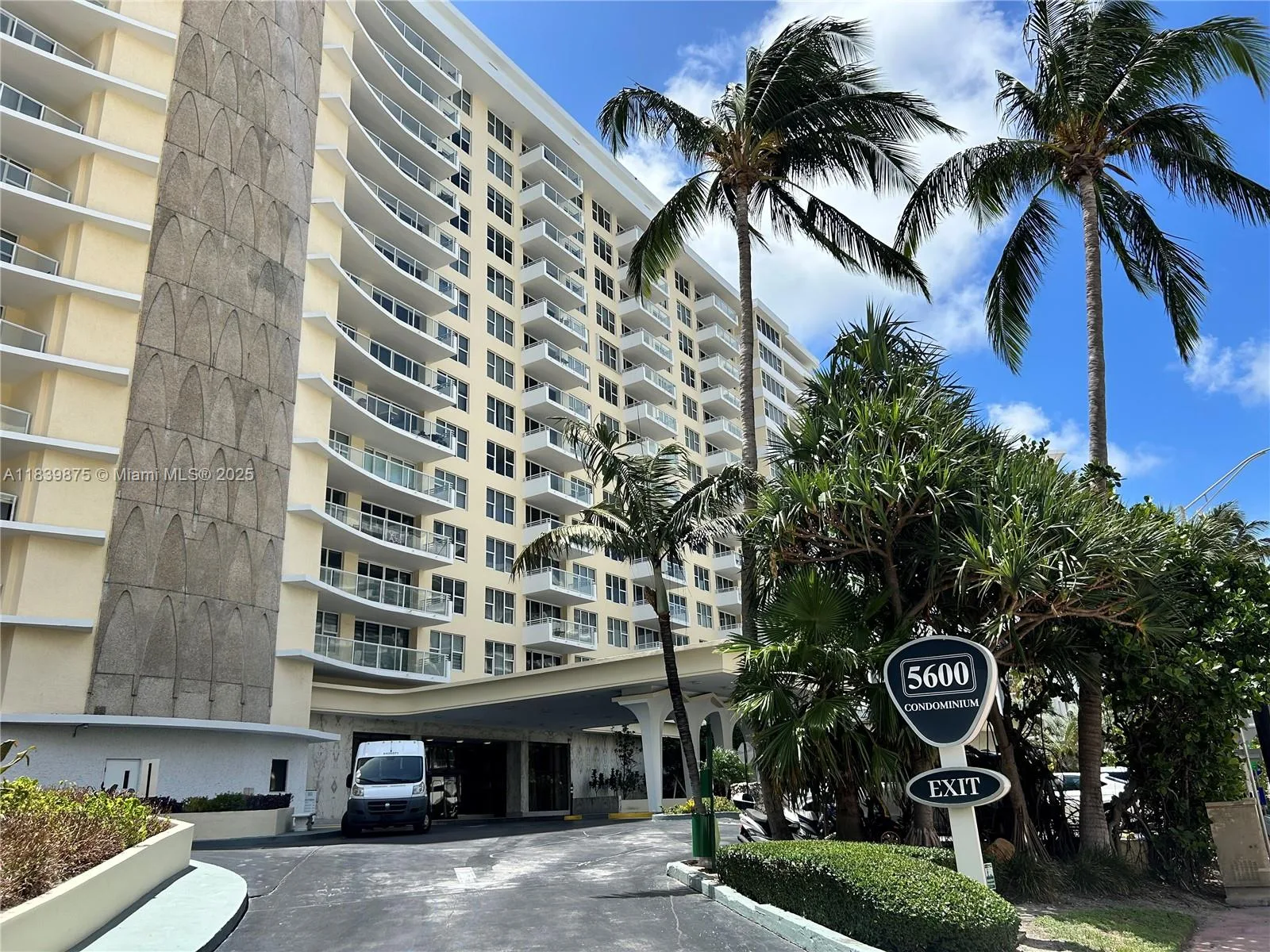5600 Collins Ave # 15V, Miami Beach, FL 33140 photo 2