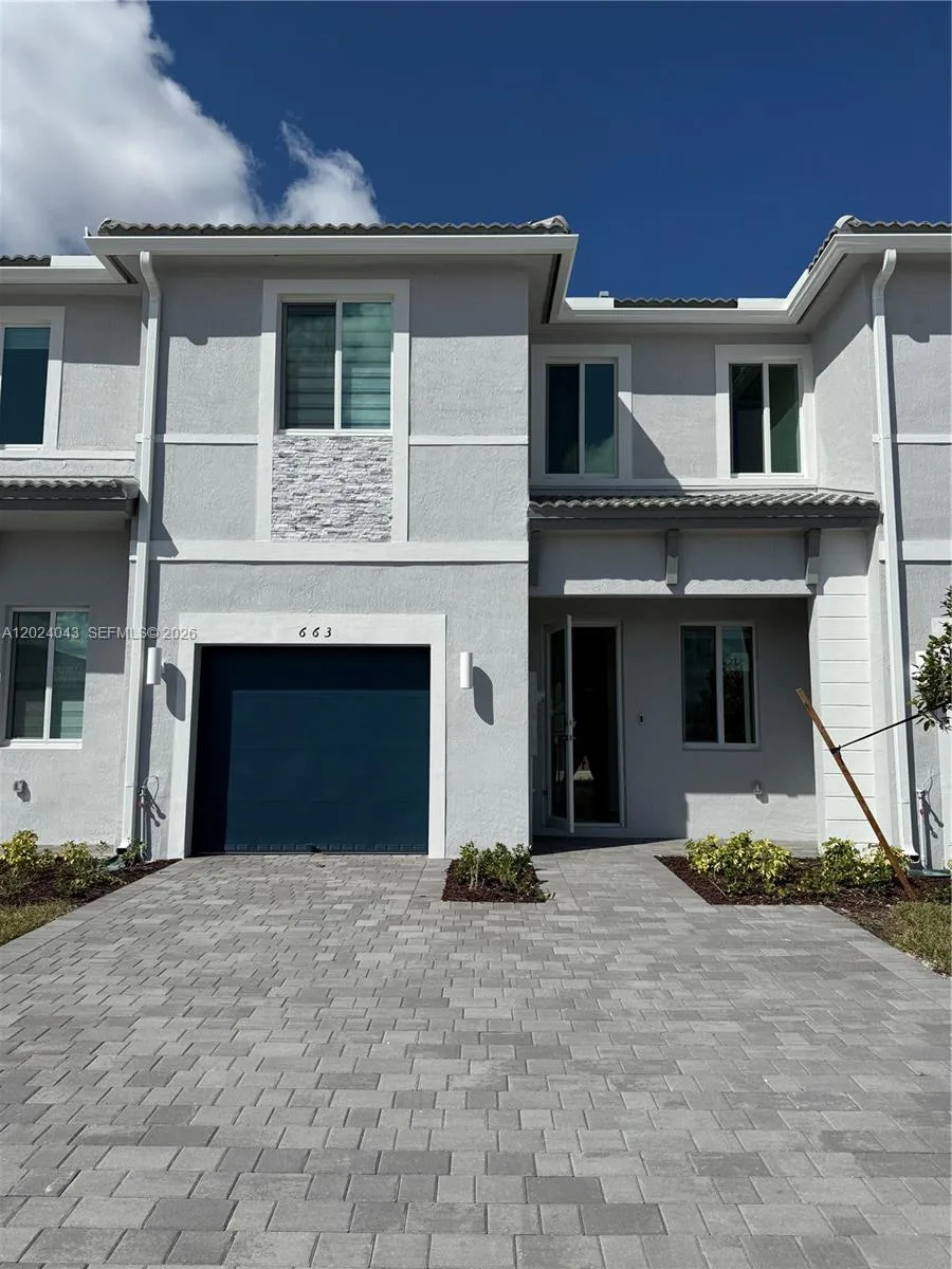 663 SE 13th St Cir # ., Homestead, FL 33034