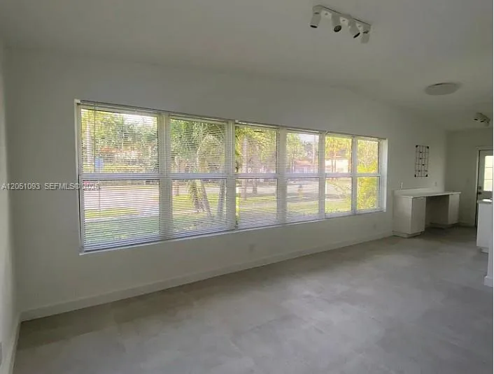 2001 NE 167th St # 1, North Miami Beach, FL 33162 photo 5