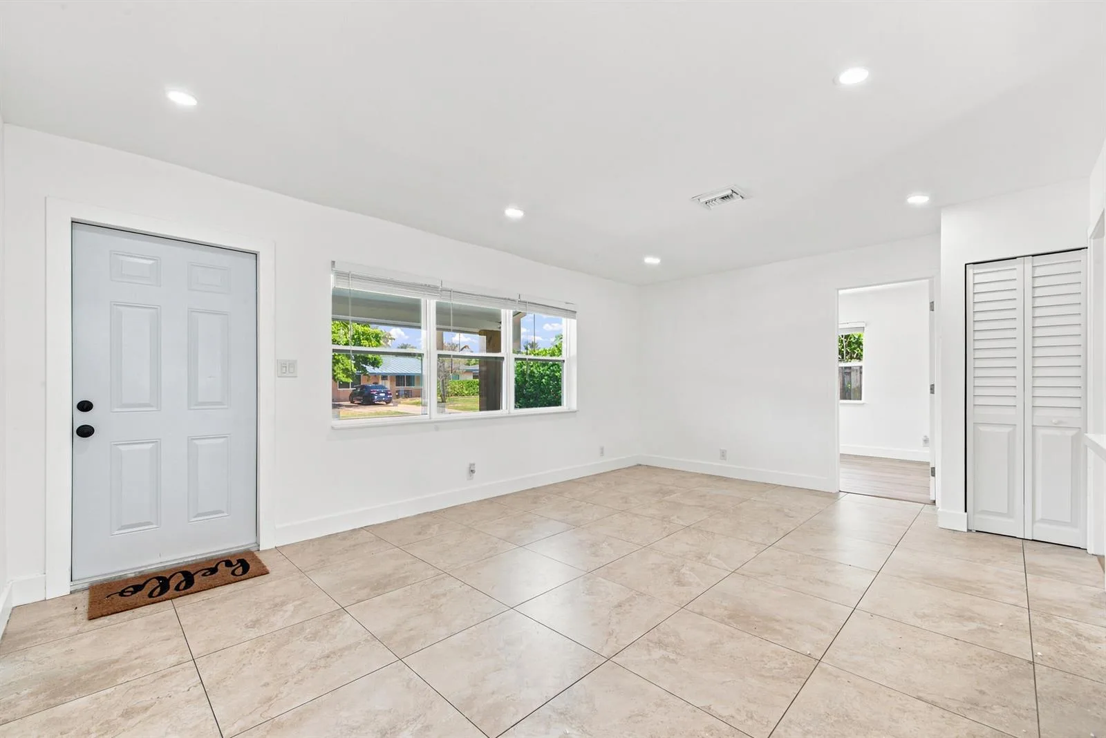 4841 NE 5th Terrace, Fort Lauderdale, FL 33334 photo 10