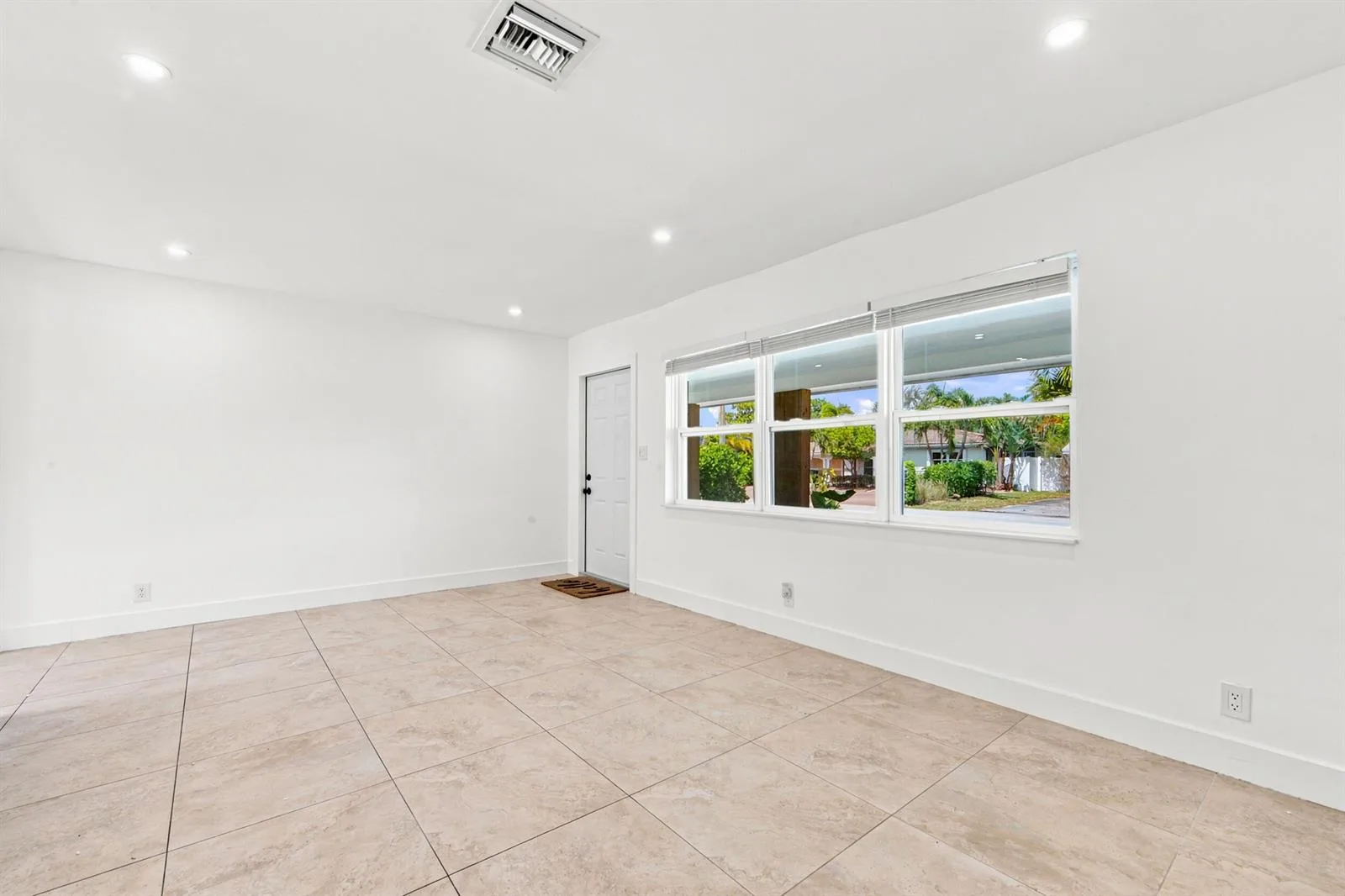 4841 NE 5th Terrace, Fort Lauderdale, FL 33334 photo 3