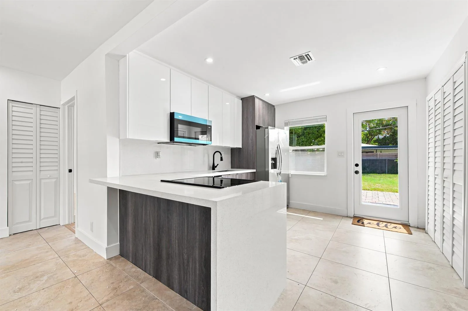 4841 NE 5th Terrace, Fort Lauderdale, FL 33334 photo 7