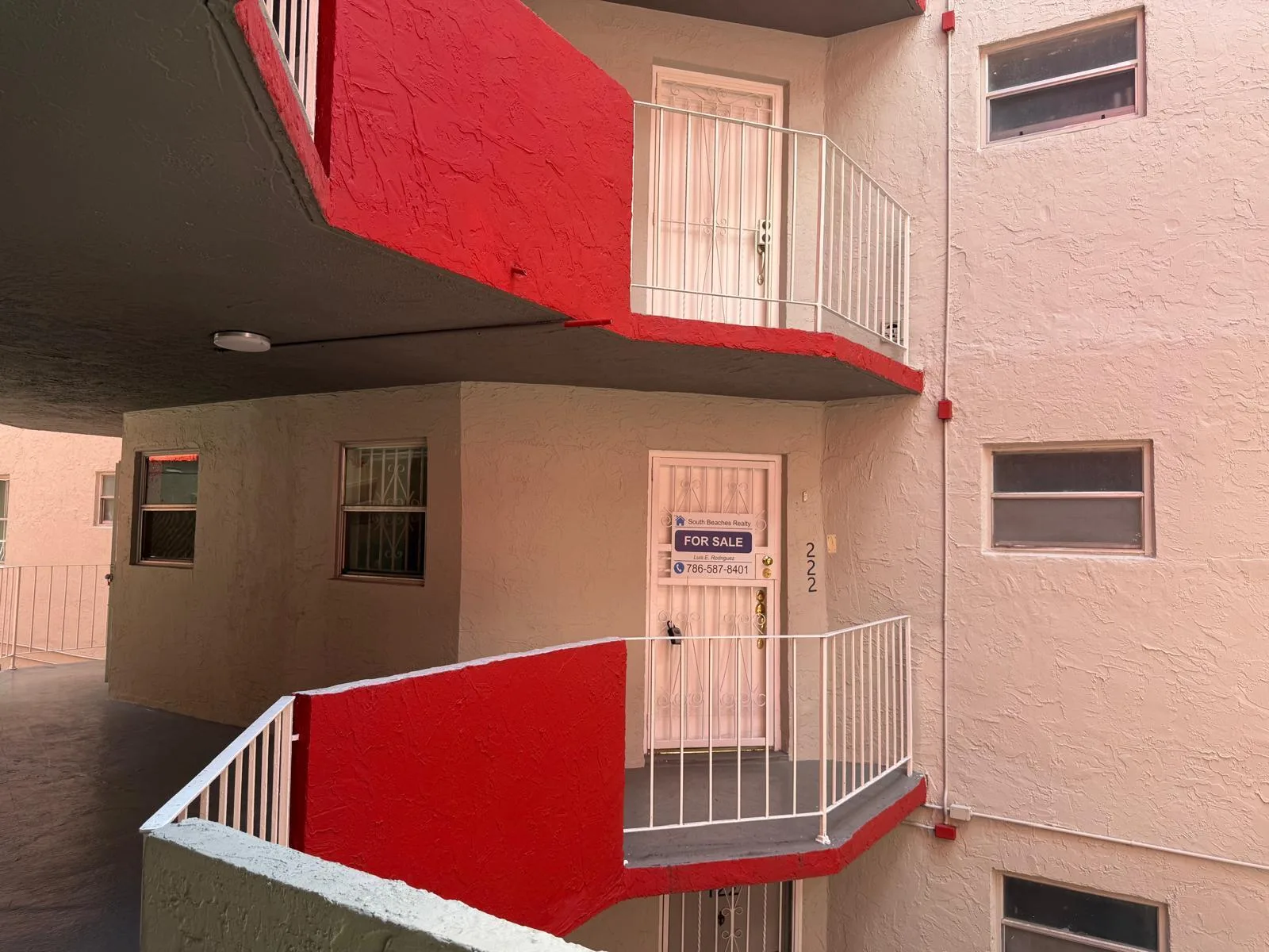 1750 W 46th Street # 222, Hialeah, FL 33012