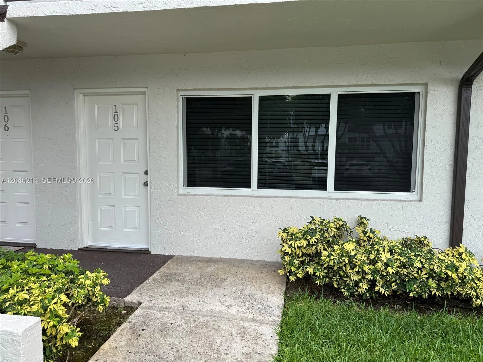 8695 NW 6th Ln # 2-105, Miami, FL 33126