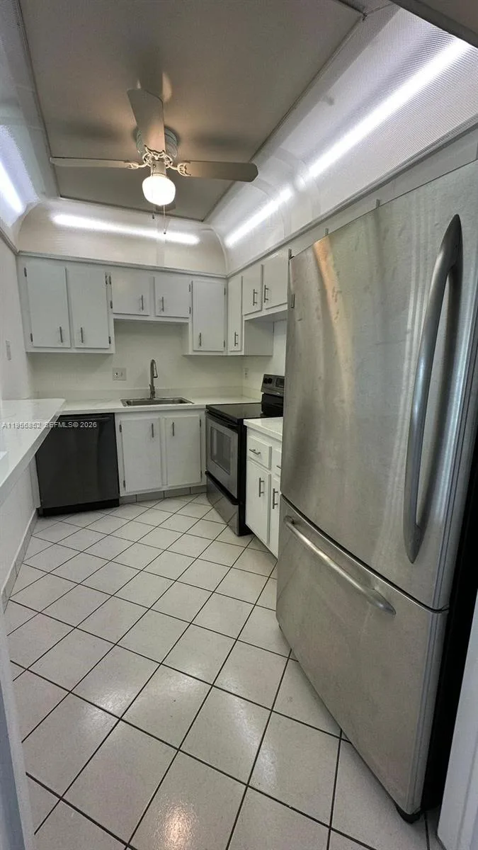 4174 Inverrary Dr # 311, Lauderhill, FL 33319