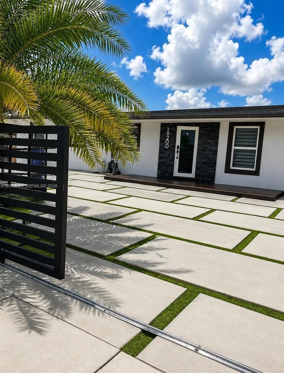 19200 NW 51st Ave, Miami Gardens, FL 33055 photo 3