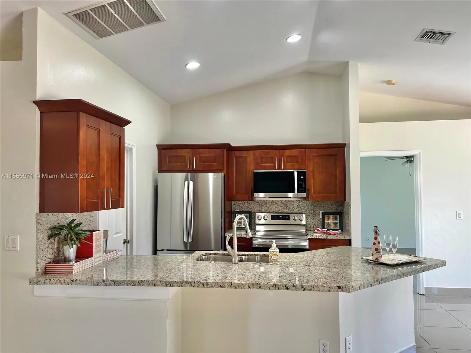 4024 SW 16th Place, Cape Coral, FL 33914