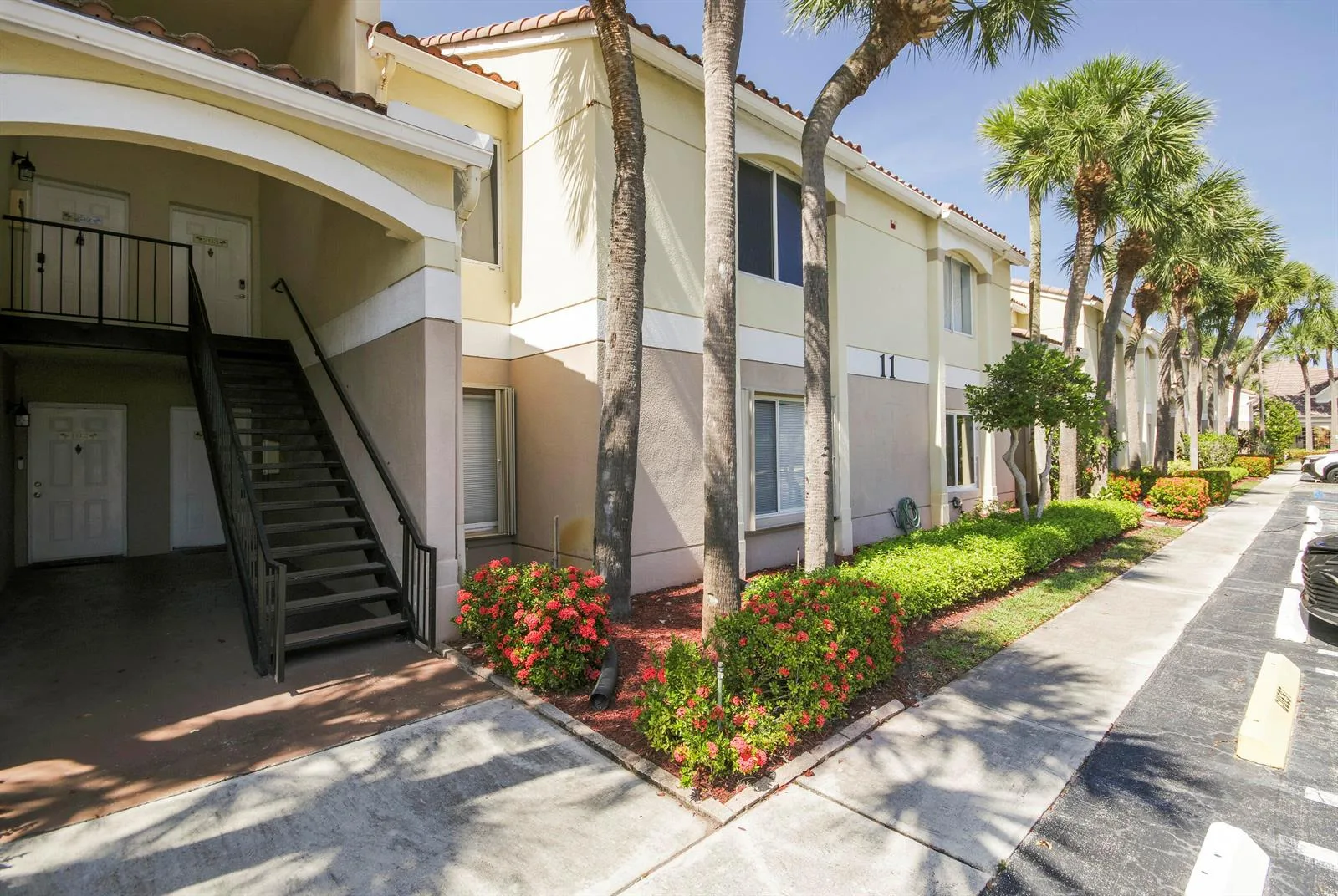 815 W Boynton Beach Boulevard # 11-103, Boynton Beach, FL 33426