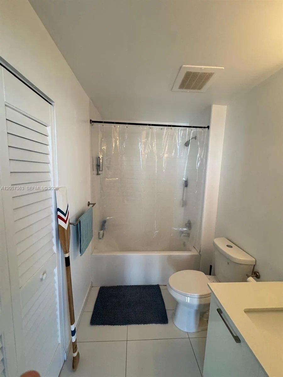151 SE 1st St # 2102, Miami, FL 33131 photo 5