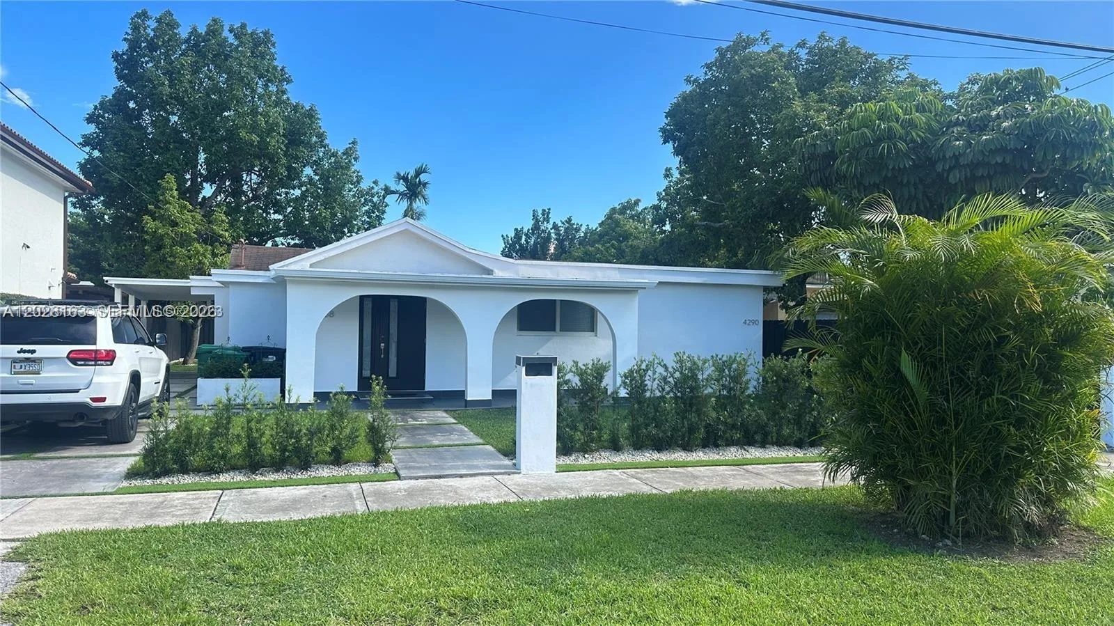 4290 SW 9th St # B, Miami, FL 33134