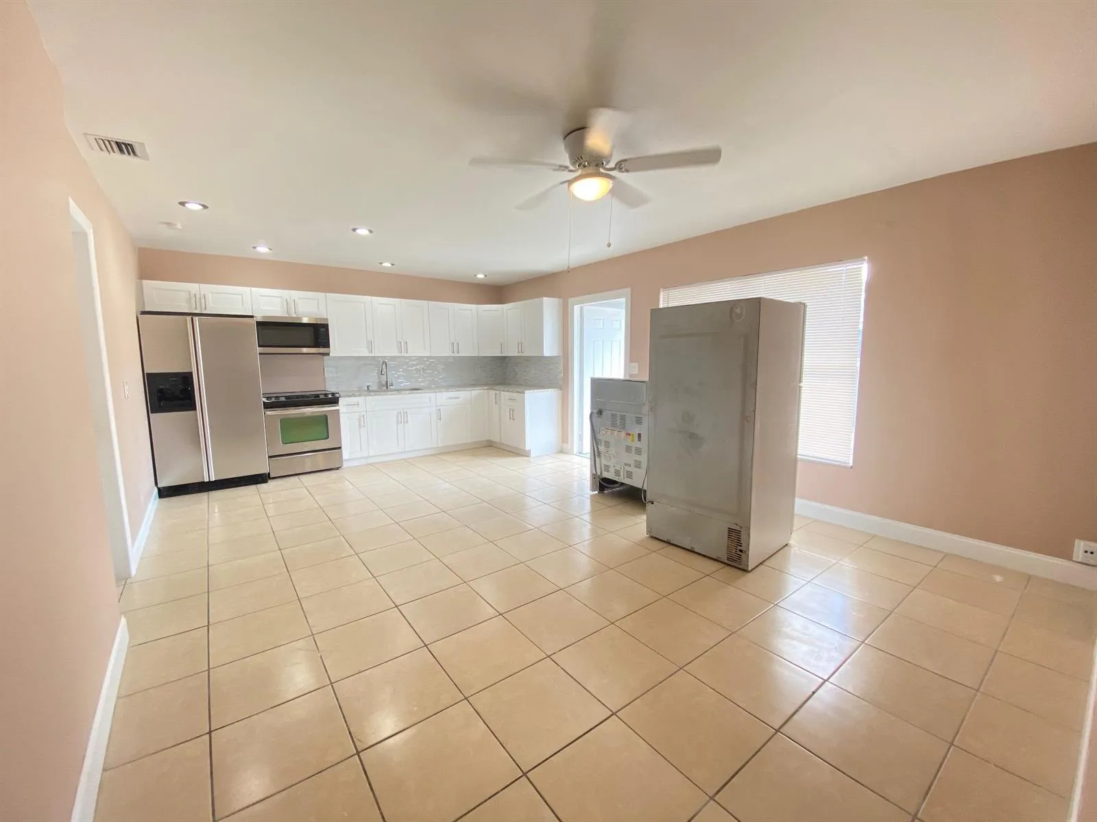 16 NE 9th Avenue, Deerfield Beach, FL 33441 photo 3
