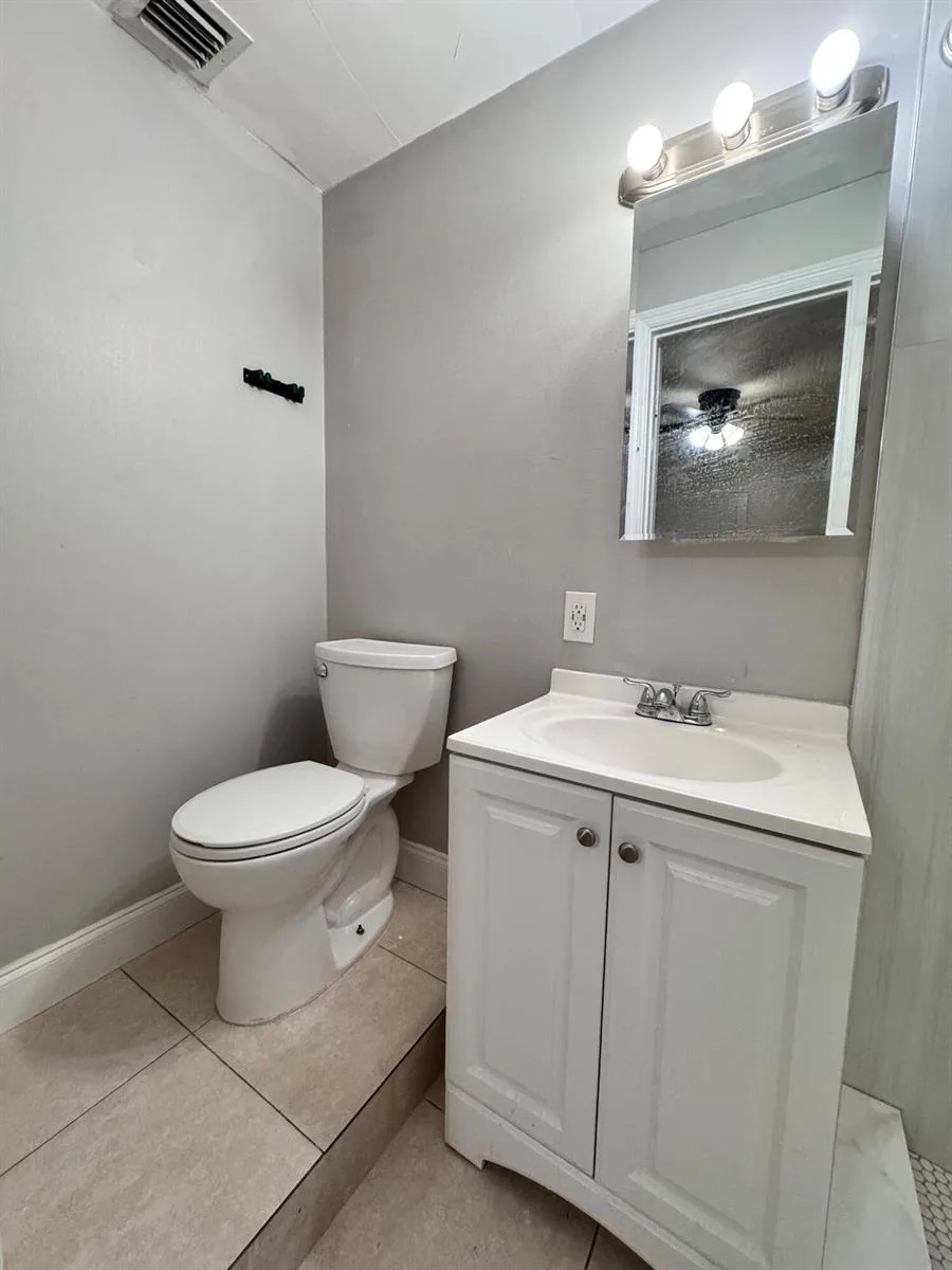 16 NE 9th Avenue, Deerfield Beach, FL 33441 photo 6