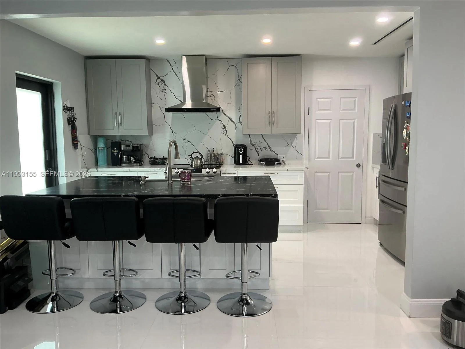 201 SW 62nd Ave, Miami, FL 33144 photo 2