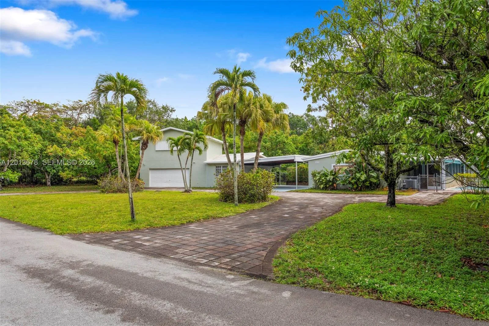 10851 SW 68th Ave, Pinecrest, FL 33156 photo 2