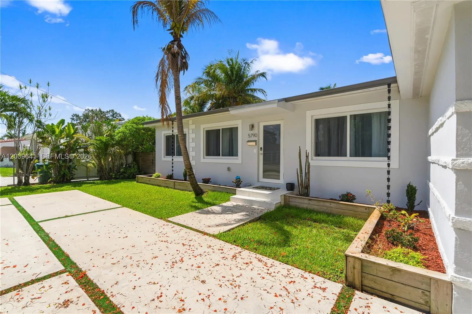 5790 SW 3rd St, Miami, FL 33144 photo 4