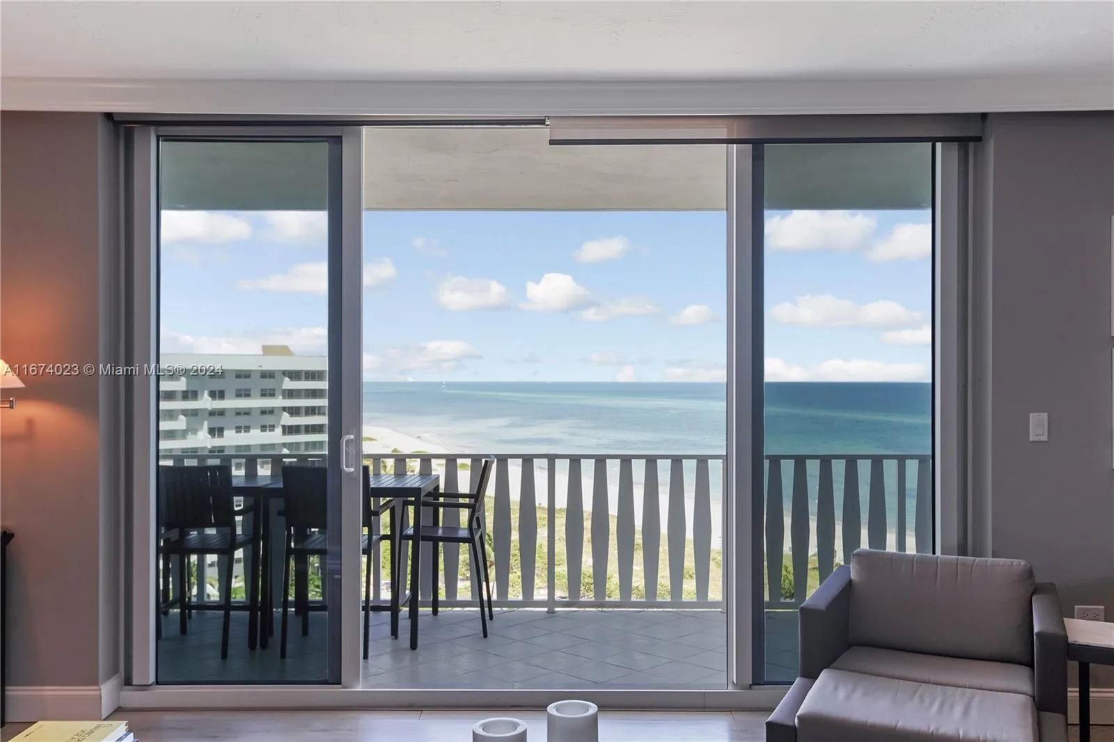 Island House – photo 23
