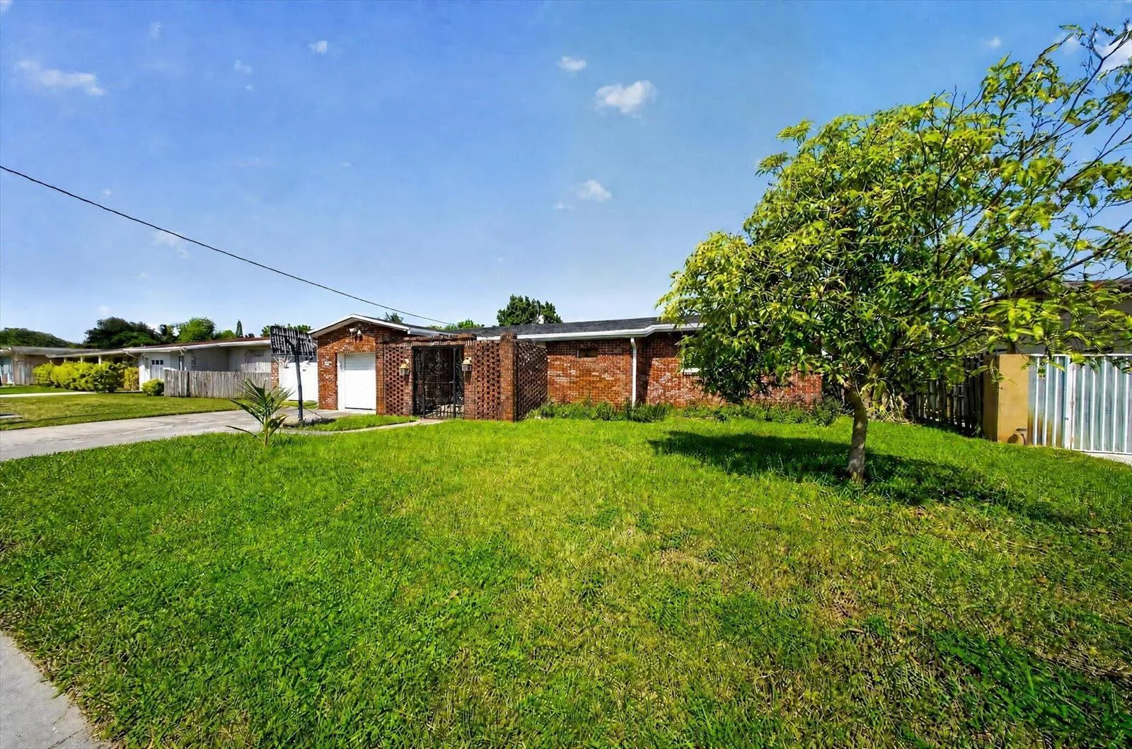2251 SW 67TH Way NE, Miramar, FL 33023 photo 2