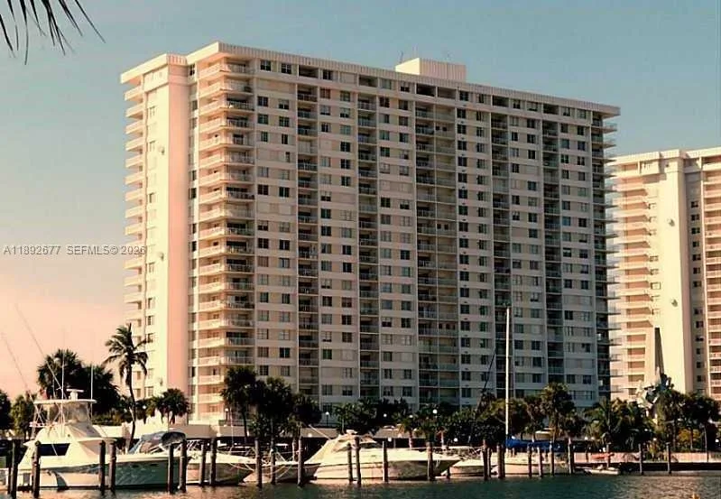 500 Bayview Dr # 222, Sunny Isles Beach, FL 33160 photo 2