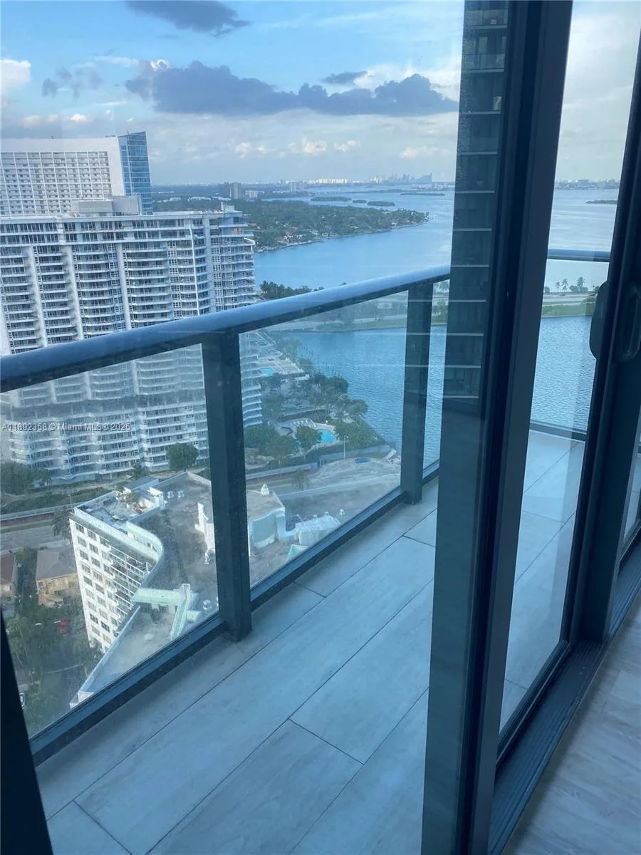 650 NE 32nd St # 3108, Miami, FL 33137 photo 3