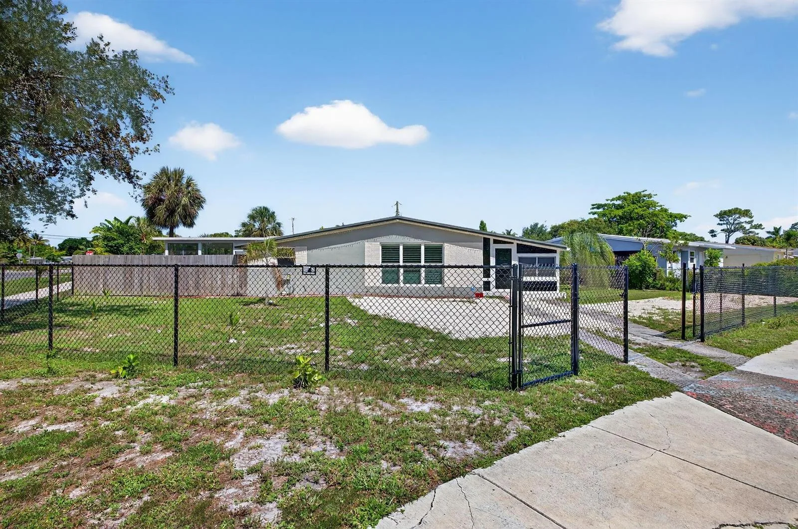 300 SW 25th Avenue, Fort Lauderdale, FL 33312 photo 2