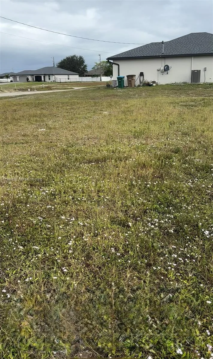 620 NW 28th St, Cape Coral, FL 33993 photo 4