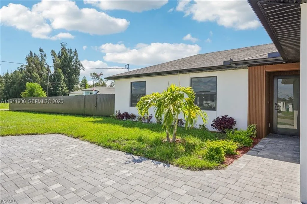 353 EL DORADO BLVD S, Cape Coral, FL 33991 photo 5