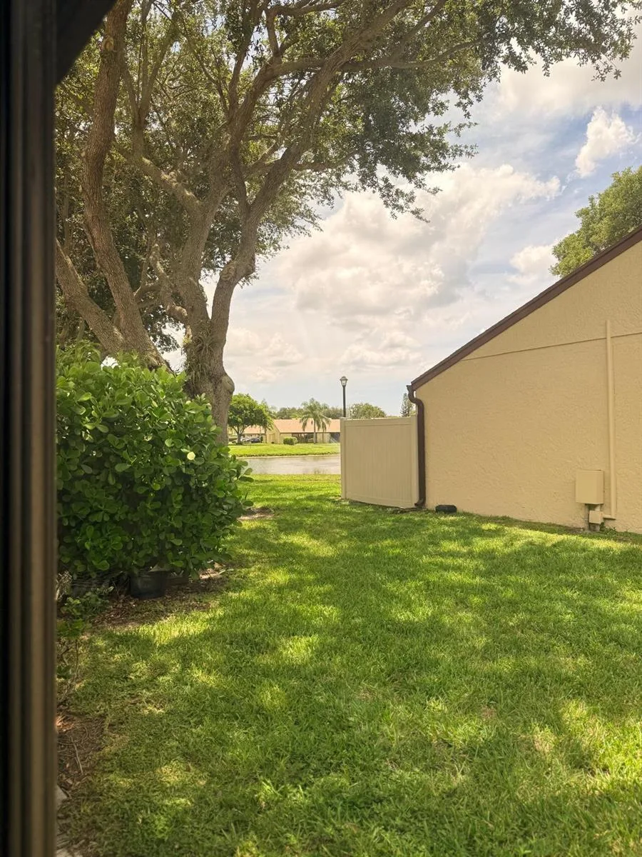 1017 Green Pine Boulevard # H, West Palm Beach, FL 33409 photo 13