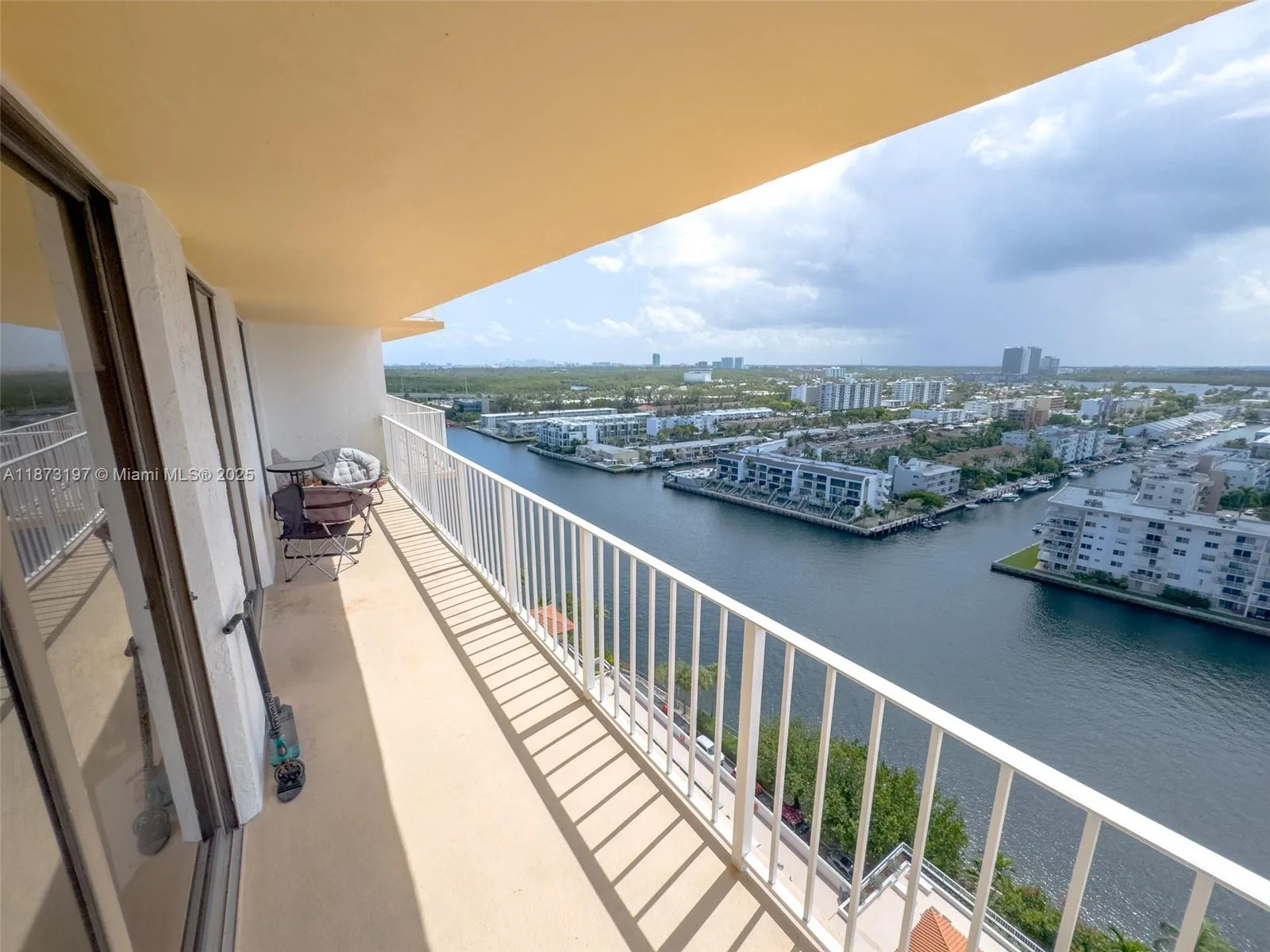 290 174th St # 1902, Sunny Isles Beach, FL 33160 photo 4