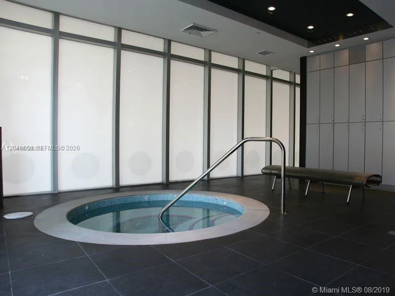 500 Brickell Ave # 2006, Miami, FL 33131 photo 4