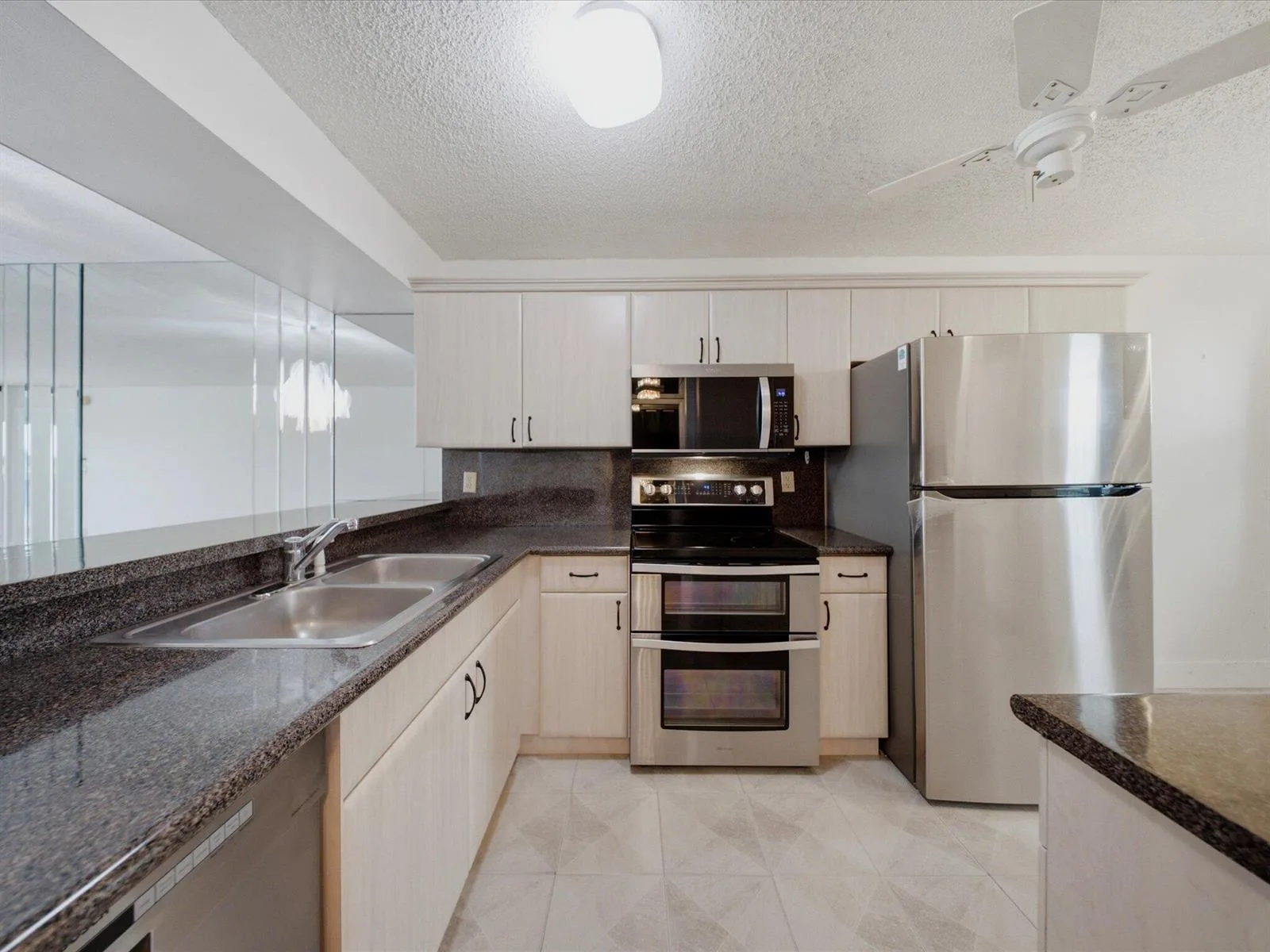 6539 CORAL LAKE Drive # 403, Margate, FL 33063 photo 4