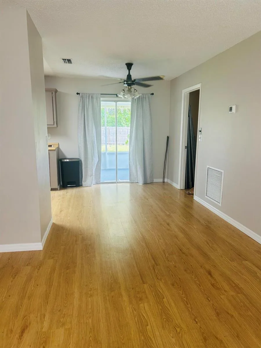 1119 S E O'Donnell Lane, Port St. Lucie, FL 34983 — zdjęcie 3