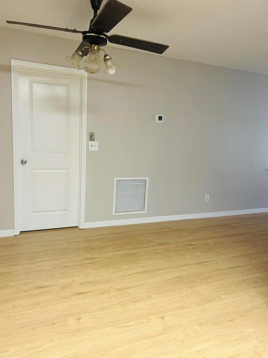1119 S E O'Donnell Lane, Port St. Lucie, FL 34983 — zdjęcie 4