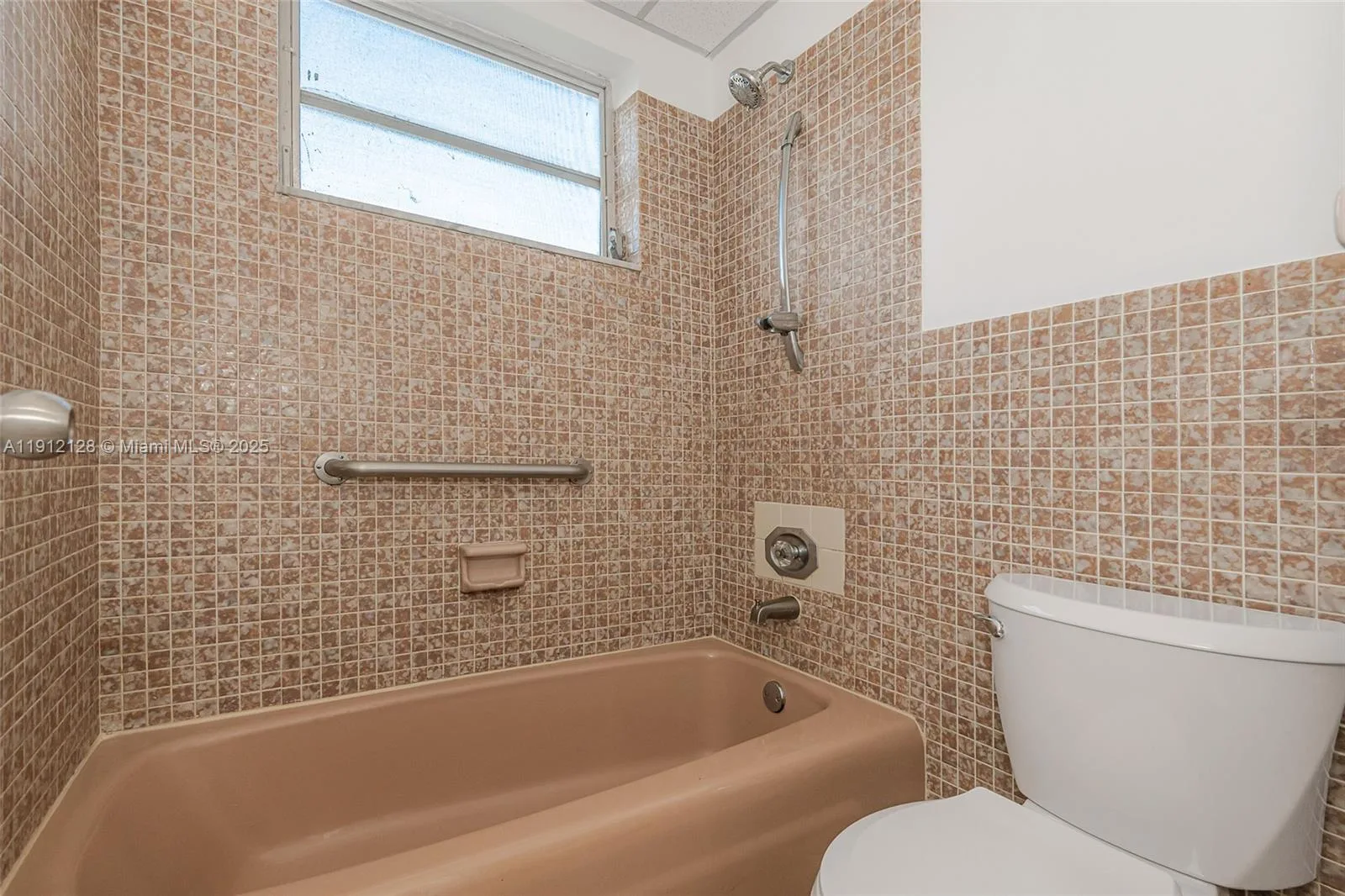 1975 NE 135th St # 3B, North Miami, FL 33181 photo 3