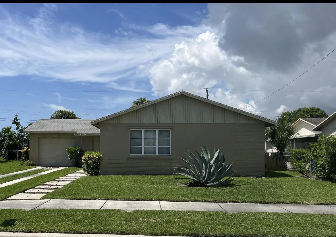 1211 W 27TH Street, Riviera Beach, FL 33404 photo 2