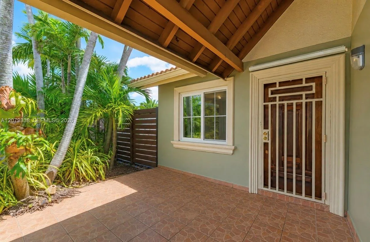13706 SW 14th St, Miami, FL 33184 photo 4