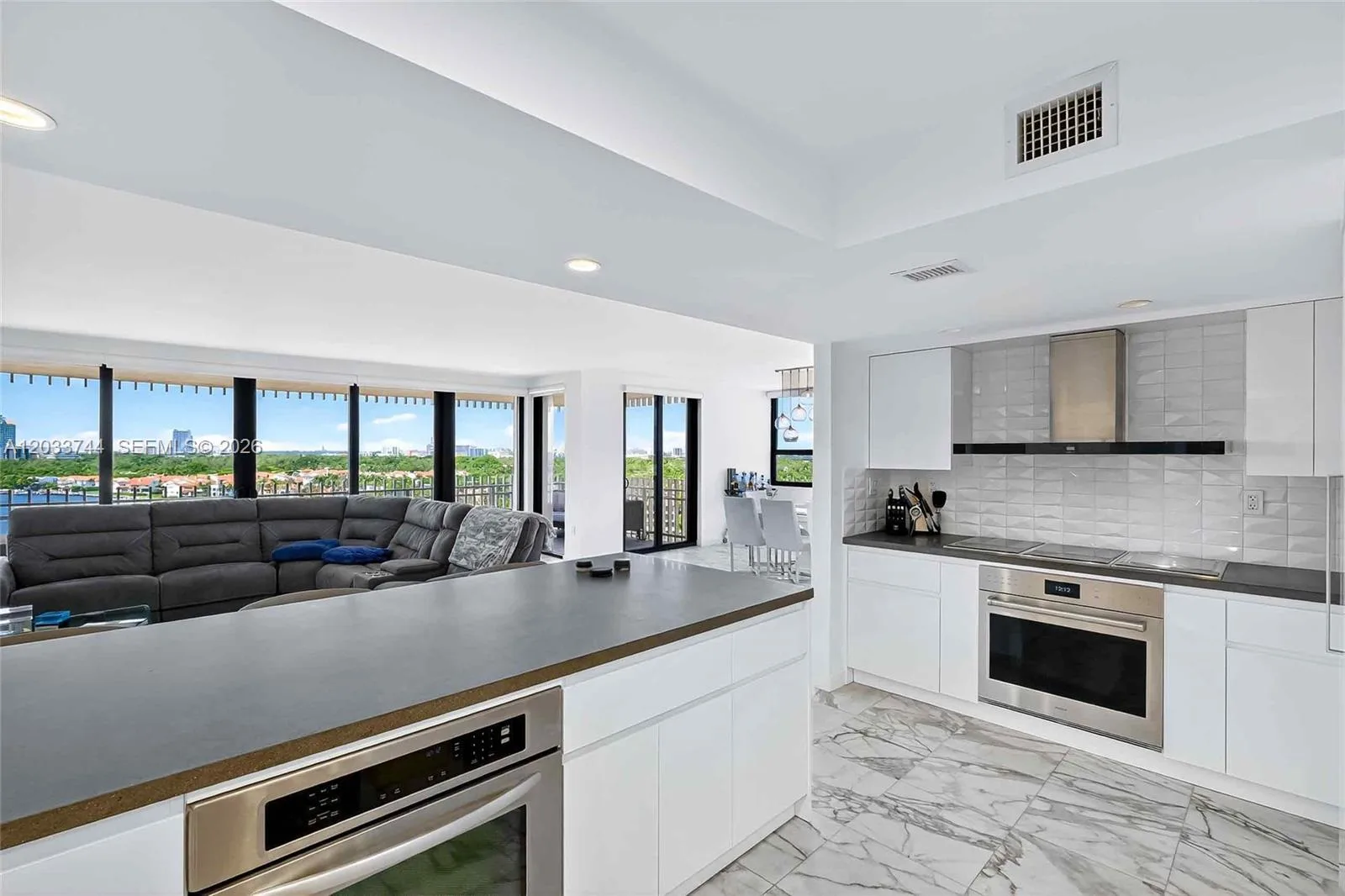 2 Grove Isle Dr # B1210, Miami, FL 33133 — zdjęcie 4