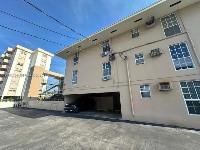 1400 S Douglas Rd # 11, Coral Gables, FL 33134 photo 4