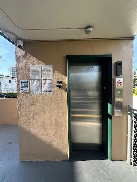 1400 S Douglas Rd # 11, Coral Gables, FL 33134 photo 5
