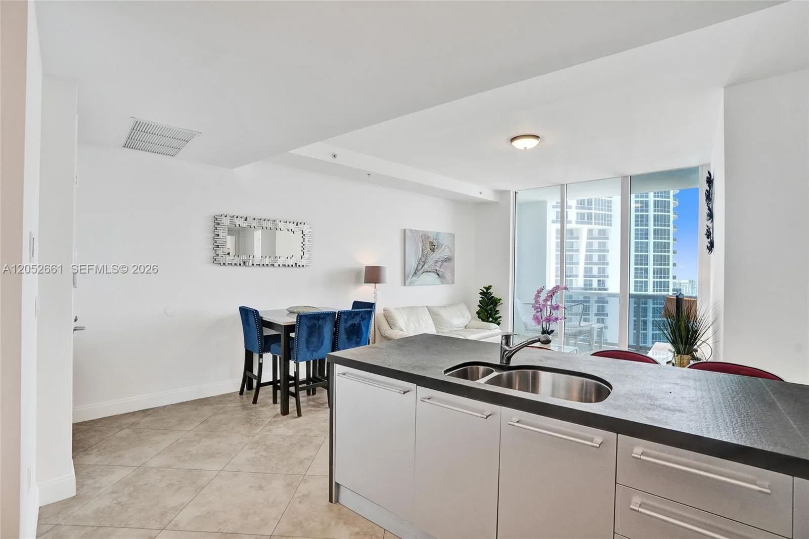 18201 Collins Ave # 4705, Sunny Isles Beach, FL 33160 photo 3