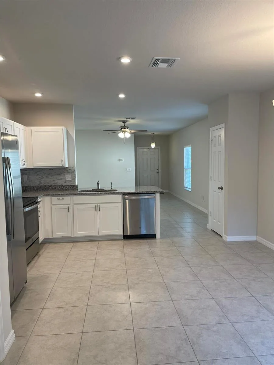 3368 N Park Drive, Fort Pierce, FL 34982 photo 6