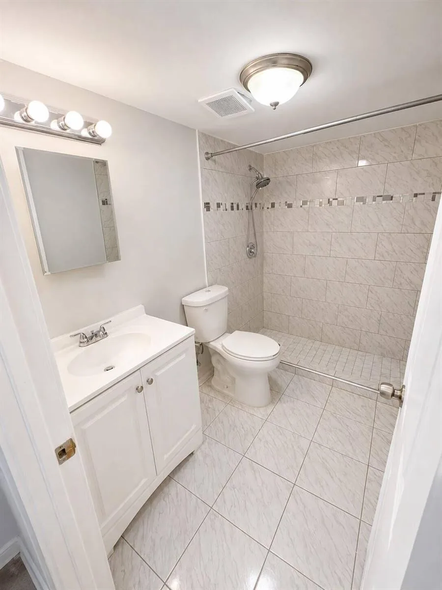 210 SW 7th Street, Dania Beach, FL 33004 photo 6
