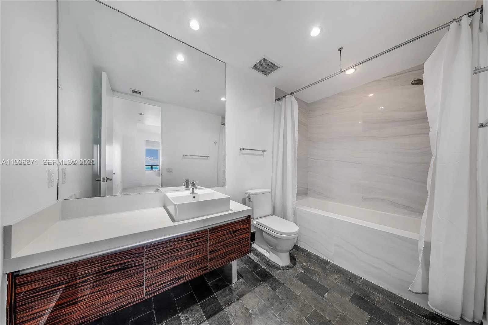 1100 Biscayne Blvd # 3103, Miami, FL 33132 photo 12