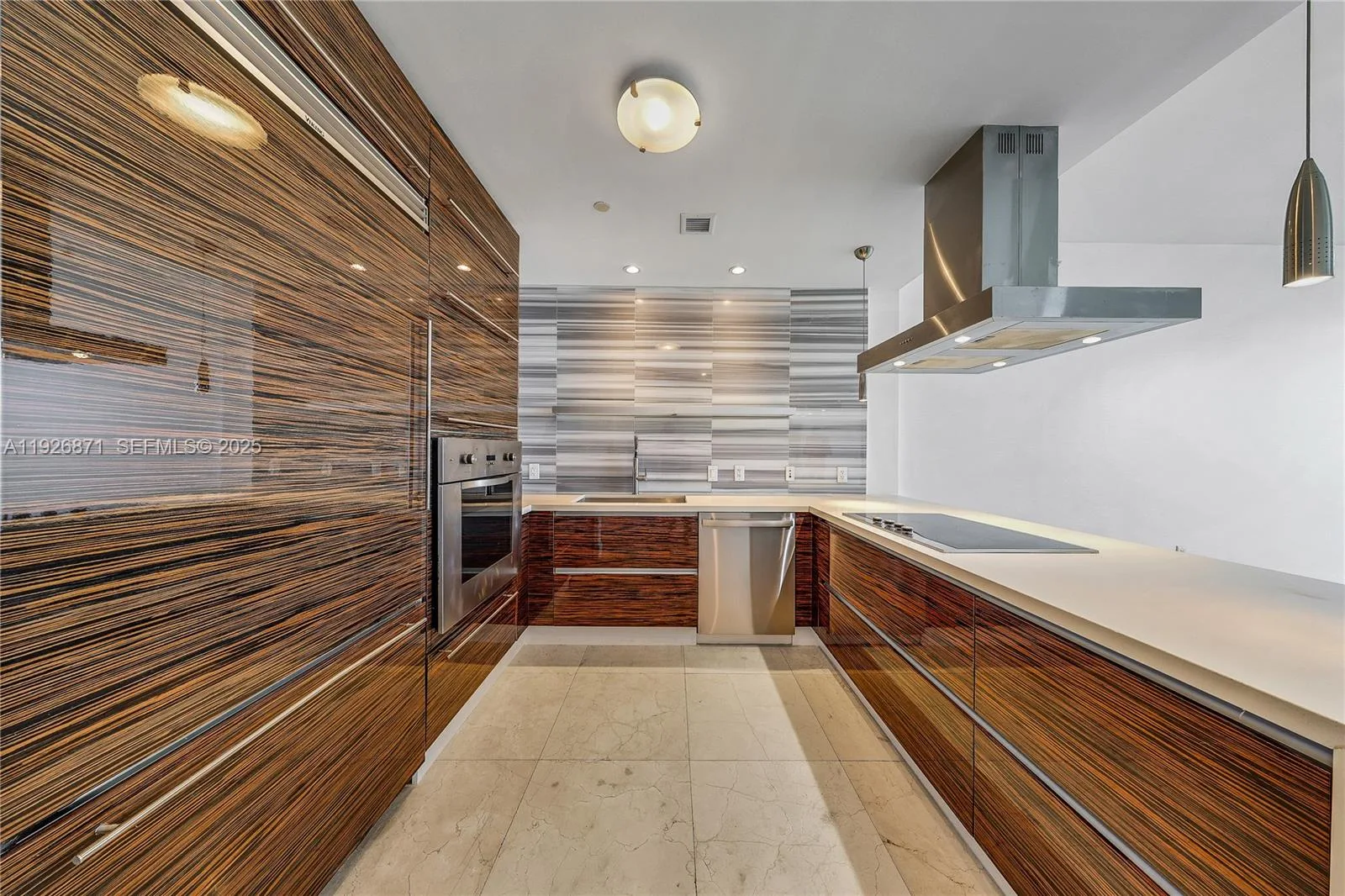1100 Biscayne Blvd # 3103, Miami, FL 33132 photo 5