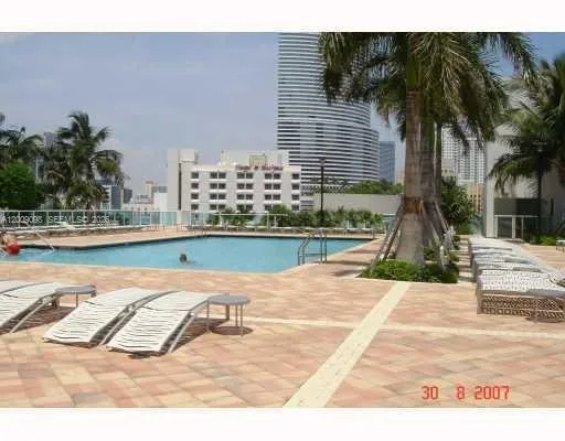 31 SE 5th St # 2807, Miami, FL 33131 photo 8