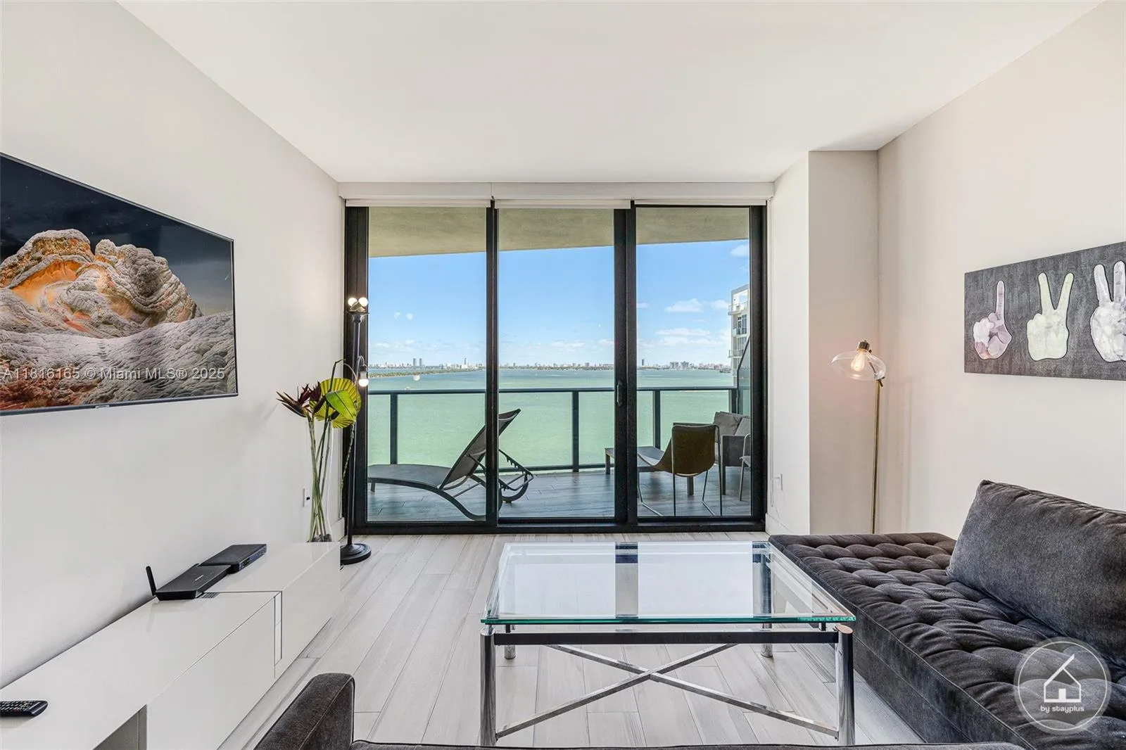460 NE 28th St # 1707, Miami, FL 33137 photo 2